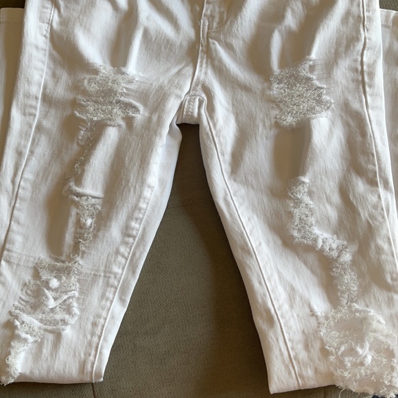 Reposh - White Ripped Skinnys - Picture 9 of 9